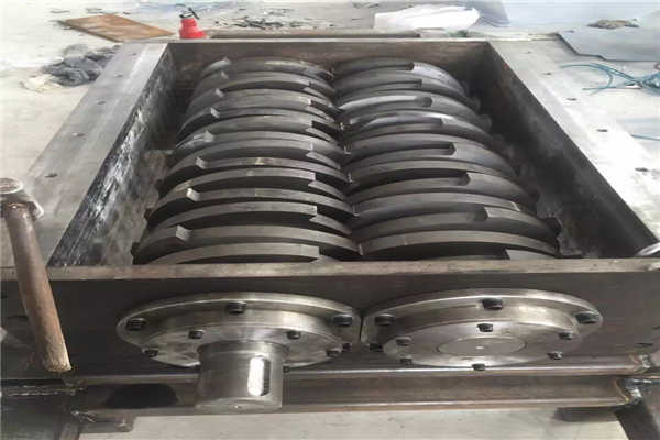 雙軸撕碎機作業中刀具失效前兆及原因